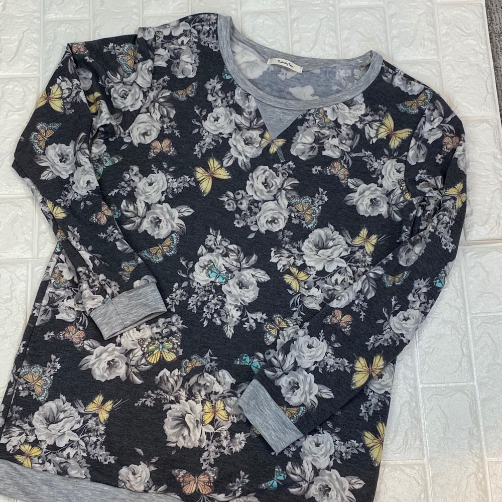 NEW floral sweatshirt.